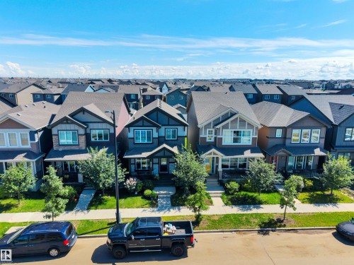 648 Orchards Boulevard Sw, Edmonton, AB - Outdoor With Facade
