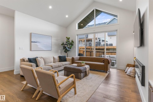 110 Edgefield Way, St. Albert, AB - Indoor Photo Showing Living Room