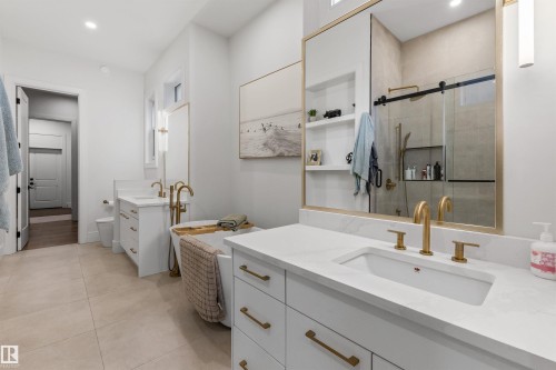 110 Edgefield Way, St. Albert, AB - Indoor Photo Showing Bathroom
