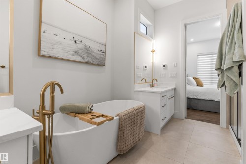 110 Edgefield Way, St. Albert, AB - Indoor Photo Showing Bathroom
