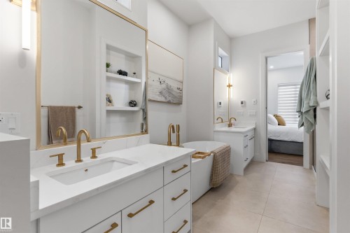 110 Edgefield Way, St. Albert, AB - Indoor Photo Showing Bathroom