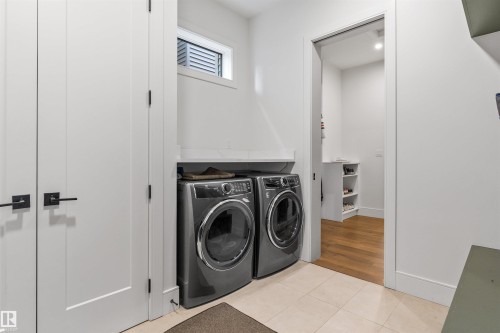 110 Edgefield Way, St. Albert, AB - Indoor Photo Showing Laundry Room