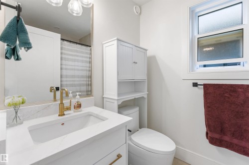 110 Edgefield Way, St. Albert, AB - Indoor Photo Showing Bathroom