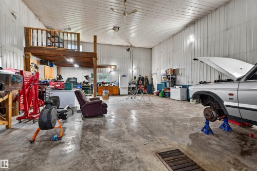 21419 Twp 542, Rural Strathcona County, AB - Indoor Photo Showing Garage