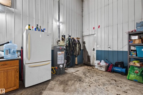 21419 Twp 542, Rural Strathcona County, AB - Indoor
