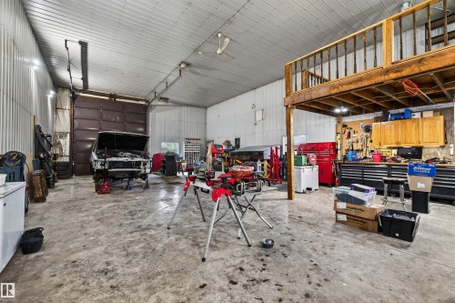 21419 Twp 542, Rural Strathcona County, AB - Indoor