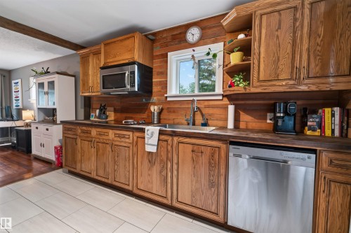 21419 Twp 542, Rural Strathcona County, AB - Indoor Photo Showing Kitchen
