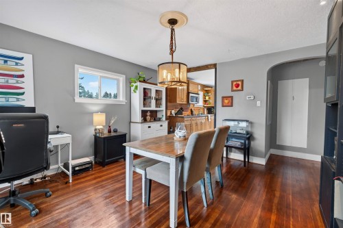 21419 Twp 542, Rural Strathcona County, AB - Indoor Photo Showing Dining Room