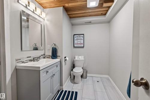 21419 Twp 542, Rural Strathcona County, AB - Indoor Photo Showing Bathroom