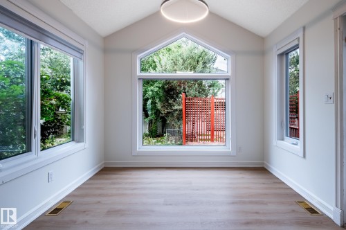 310 Livingstone Court Nw, Edmonton, AB - Indoor Photo Showing Other Room