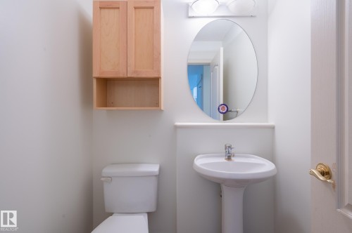 310 Livingstone Court Nw, Edmonton, AB - Indoor Photo Showing Bathroom