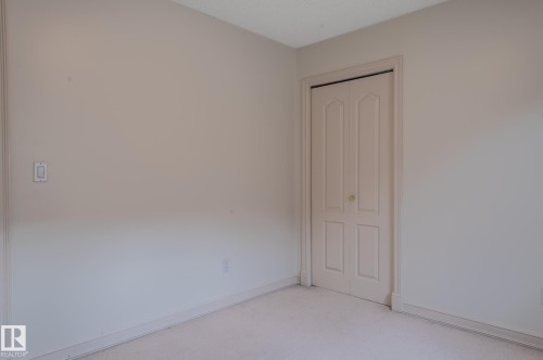310 Livingstone Court Nw, Edmonton, AB - Indoor