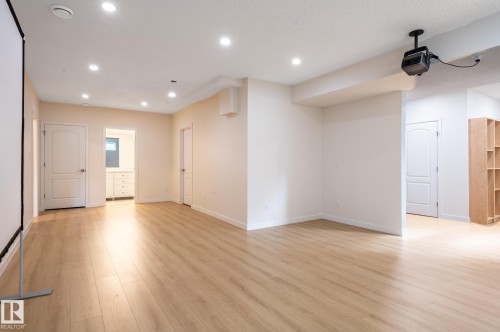 310 Livingstone Court Nw, Edmonton, AB - Indoor
