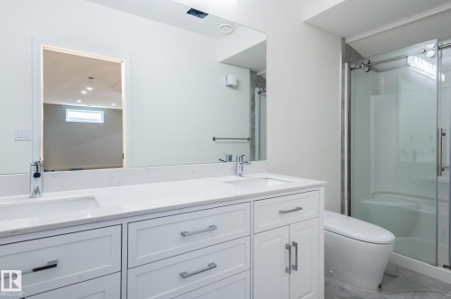 310 Livingstone Court Nw, Edmonton, AB - Indoor Photo Showing Bathroom