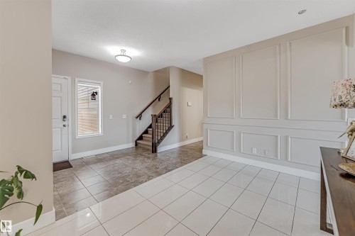 5156 2 Avenue Sw, Edmonton, AB - Indoor Photo Showing Other Room