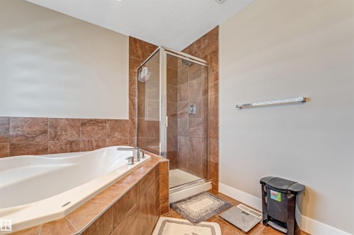 5156 2 Avenue Sw, Edmonton, AB - Indoor Photo Showing Bathroom