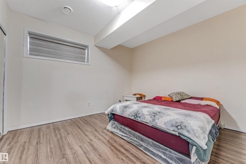 5156 2 Avenue Sw, Edmonton, AB - Indoor Photo Showing Bedroom