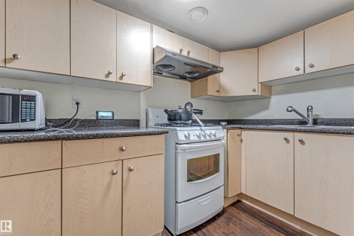 5156 2 Avenue Sw, Edmonton, AB - Indoor Photo Showing Kitchen