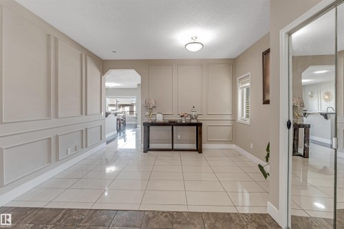 5156 2 Avenue Sw, Edmonton, AB - Indoor