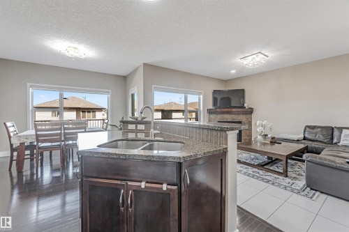 5156 2 Avenue Sw, Edmonton, AB - Indoor