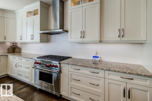 2047 90 Street Sw, Edmonton, AB - Indoor Photo Showing Kitchen With Upgraded Kitchen