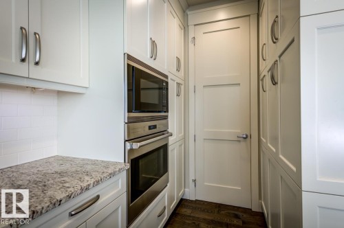 2047 90 Street Sw, Edmonton, AB - Indoor Photo Showing Kitchen