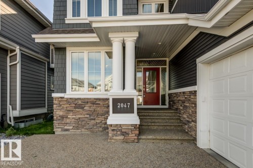 2047 90 Street Sw, Edmonton, AB - Outdoor
