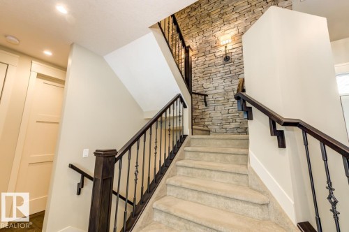 2047 90 Street Sw, Edmonton, AB - Indoor Photo Showing Other Room