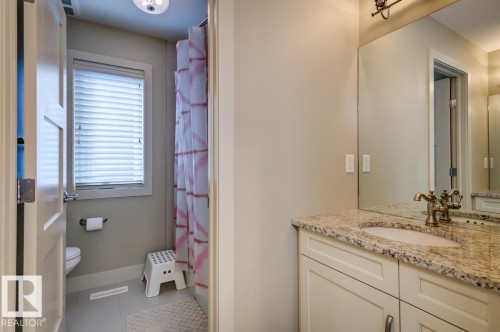 2047 90 Street Sw, Edmonton, AB - Indoor Photo Showing Bathroom