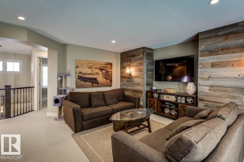 2047 90 Street Sw, Edmonton, AB - Indoor Photo Showing Living Room