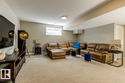 2047 90 Street Sw, Edmonton, AB - Indoor
