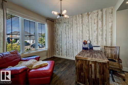 2047 90 Street Sw, Edmonton, AB - Indoor