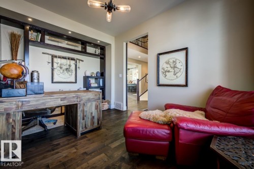 2047 90 Street Sw, Edmonton, AB - Indoor