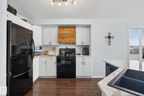 4343 Mcmullen Way Sw, Edmonton, AB 