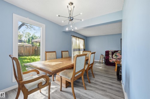 8423 Mill Woods Road Nw, Edmonton, AB - Indoor Photo Showing Dining Room
