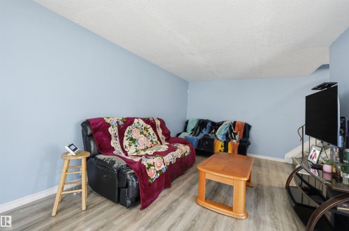 8423 Mill Woods Road Nw, Edmonton, AB - Indoor