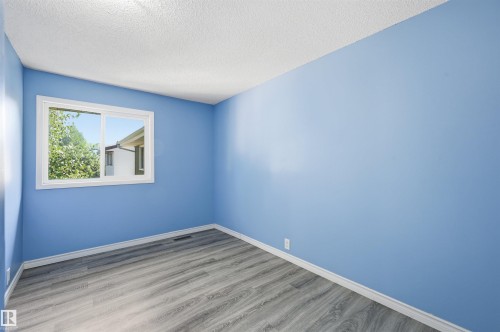 8423 Mill Woods Road Nw, Edmonton, AB - Indoor Photo Showing Other Room