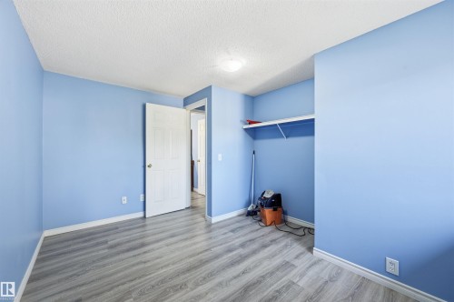 8423 Mill Woods Road Nw, Edmonton, AB - Indoor Photo Showing Other Room