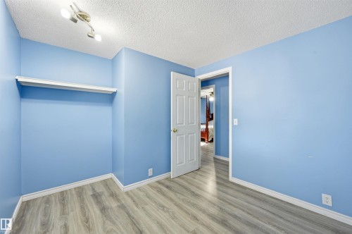 8423 Mill Woods Road Nw, Edmonton, AB - Indoor Photo Showing Other Room
