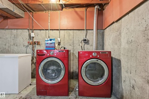 8423 Mill Woods Road Nw, Edmonton, AB - Indoor Photo Showing Laundry Room