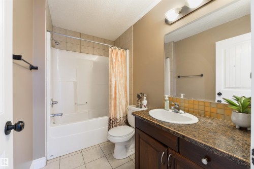 5911 166 Avenue Nw, Edmonton, AB 
