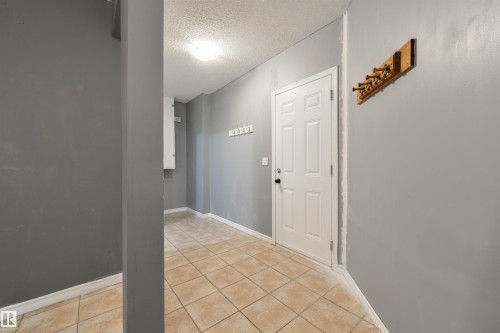 5911 166 Avenue Nw, Edmonton, AB 