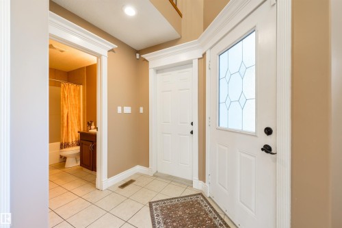 5911 166 Avenue Nw, Edmonton, AB 