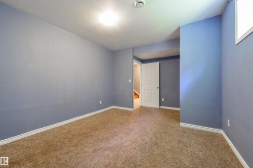 5911 166 Avenue Nw, Edmonton, AB 