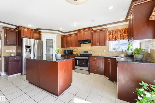5911 166 Avenue Nw, Edmonton, AB 