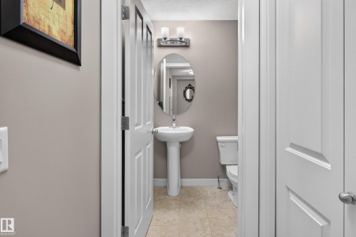 3520 9 Street Nw, Edmonton, AB - Indoor Photo Showing Bathroom