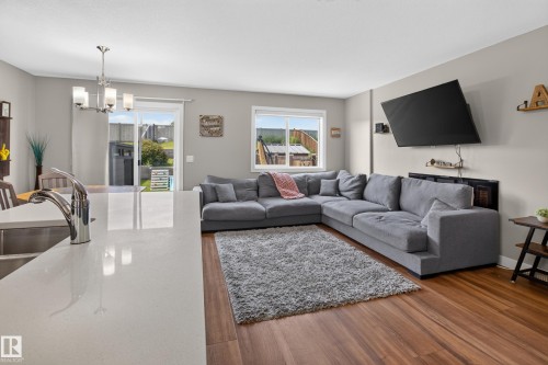 3520 9 Street Nw, Edmonton, AB - Indoor Photo Showing Living Room