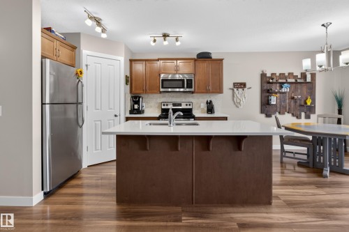 3520 9 Street Nw, Edmonton, AB - Indoor Photo Showing Kitchen With Upgraded Kitchen