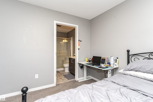 #22 4029 Orchards Dr Sw, Edmonton, AB - Indoor Photo Showing Bedroom