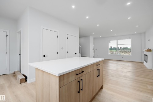 525 Robinson Boulevard, Leduc, AB - Indoor Photo Showing Other Room